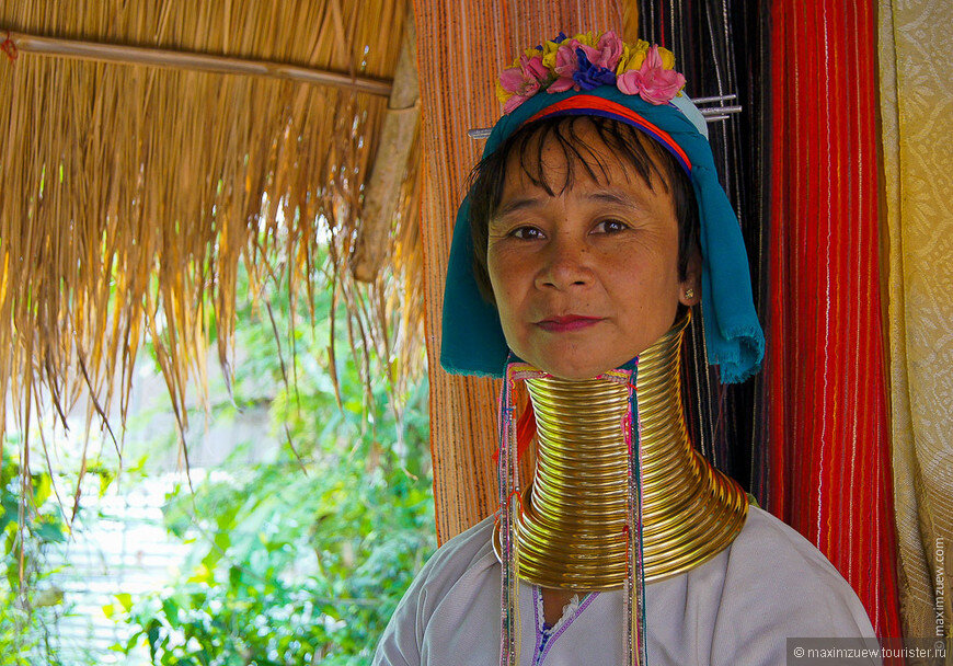 Длинная шея длинная жизнь. Длинная шея у женщин. Племя длинношеих женщин в Тайланде.