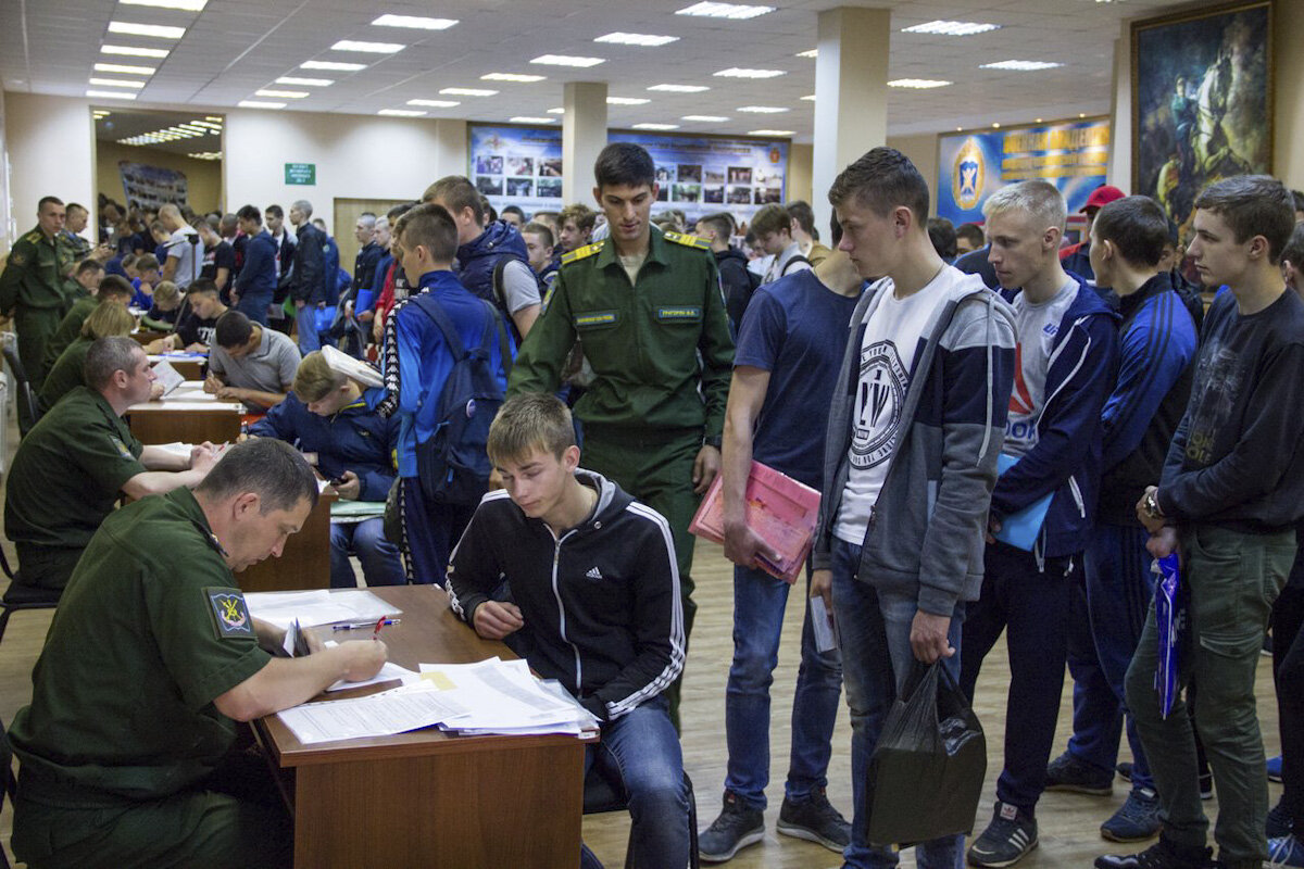 Поступить на службу. Абитура в военное училище. Поступление в военные вузы. Абитуриент военного училища. Абитура в военном вузе.