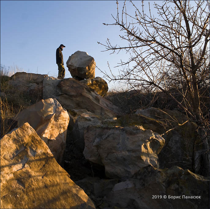 Странный камень