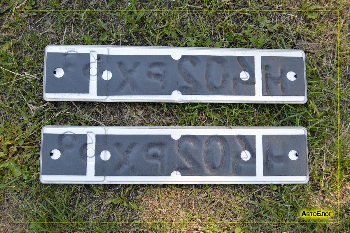 Мягкая прокладка, которая не стирает поверхность авто