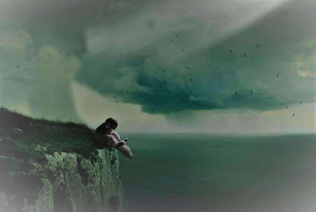 Даже ему грустно...