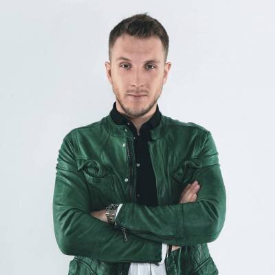   T-killah Александр ТарасовВозраст: 30 лет 
Город: Москва 
Дата рождения: 30 Апреля 1989 
Знак зодиака: Телец  Фото предоставлено сайтом https://stars-news.ru/ 