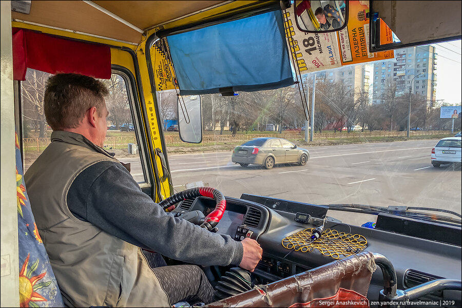 Проехался в украинской маршрутке: как будто попал в машину времени