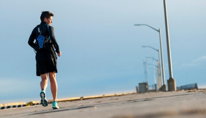 А вот выходить за границу стадиона я бы побоялся. Таким хождением можно и попасть в неприятности