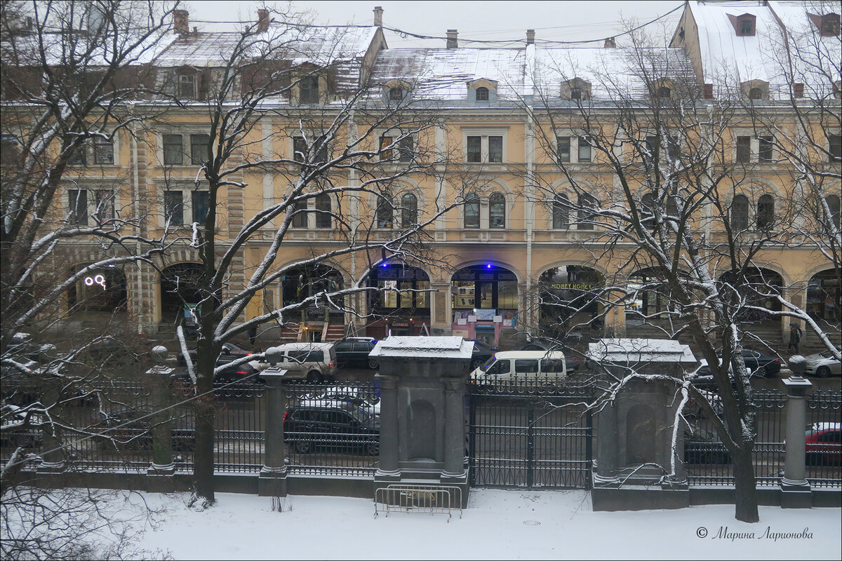 Финэк санкт петербург. ФИНЭК Московский 103. ФИНЭК световые колодцы. Слава Баканов СПБ ФИНЭК. ФИНЭК внутри.