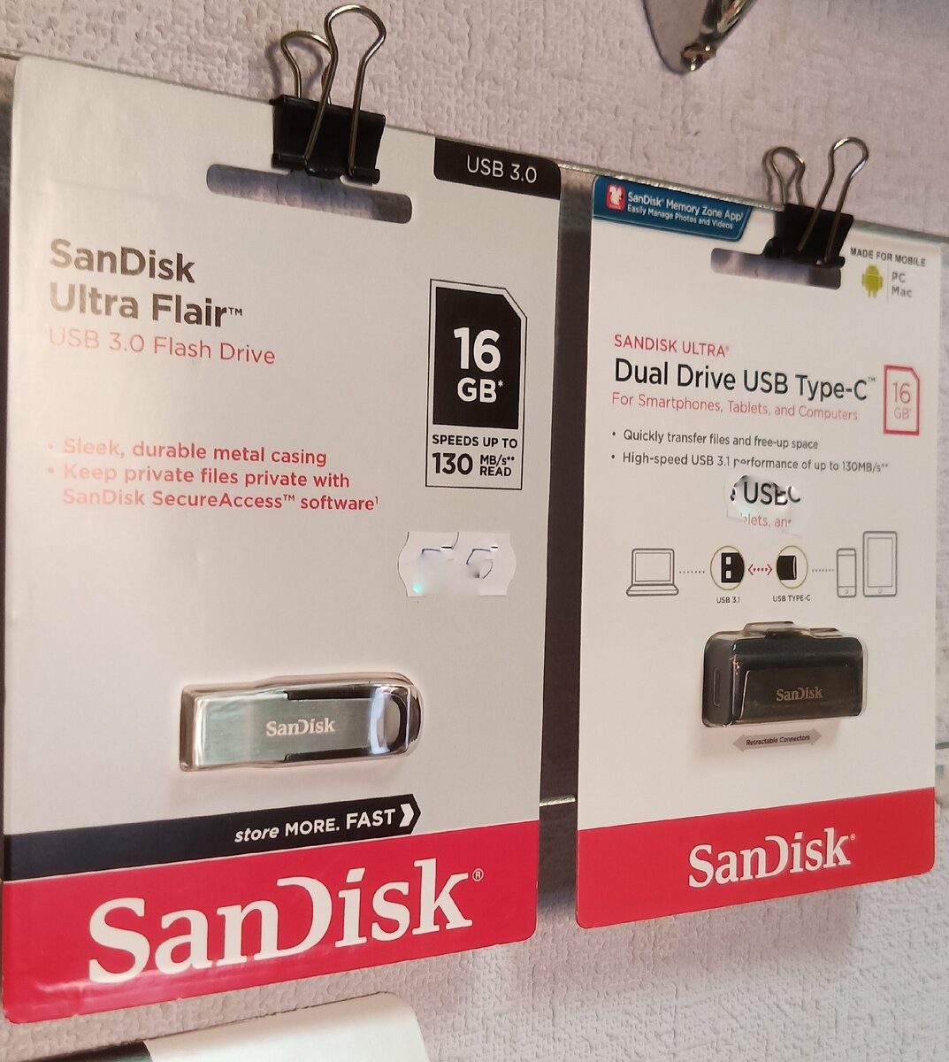 Пара моделей флешек Sandisk