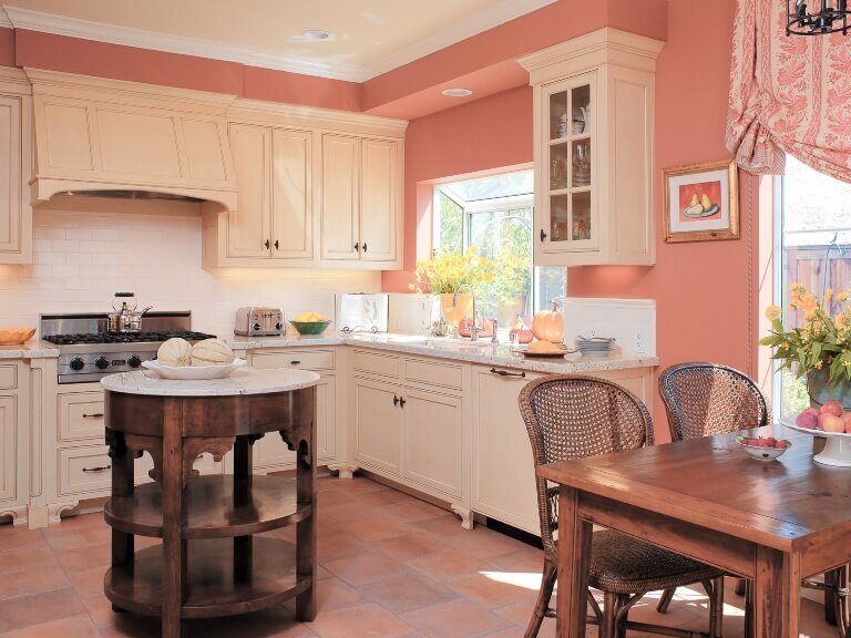 Дизайн кухни персикового цвета – сочетания оттенков, фото дизайна, материалы гарнитура