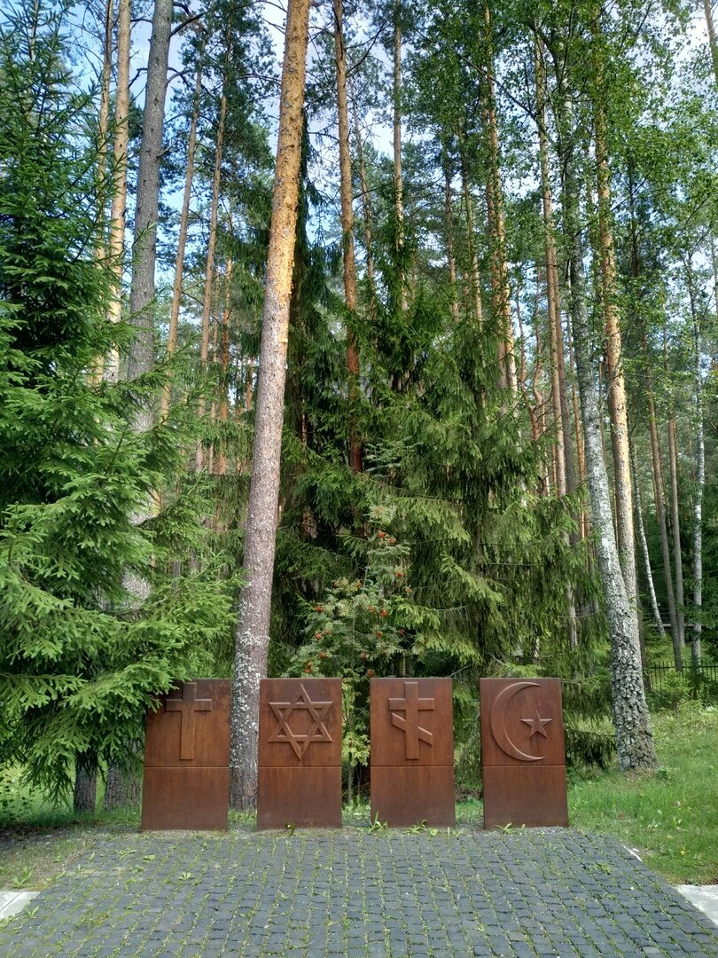 Мемориал в Катыни - экскурсия по местам политических репрессий