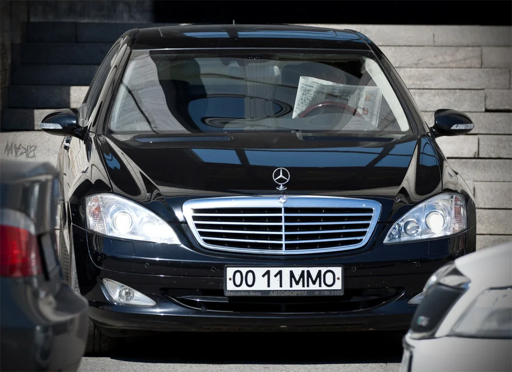 Явно не слабое авто!