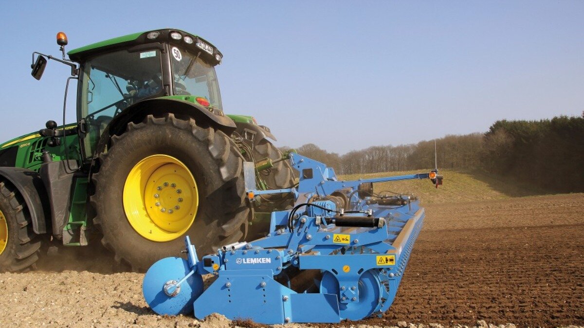 Фото:cdn.agriland.de Активная борона Lemken Zikon 8