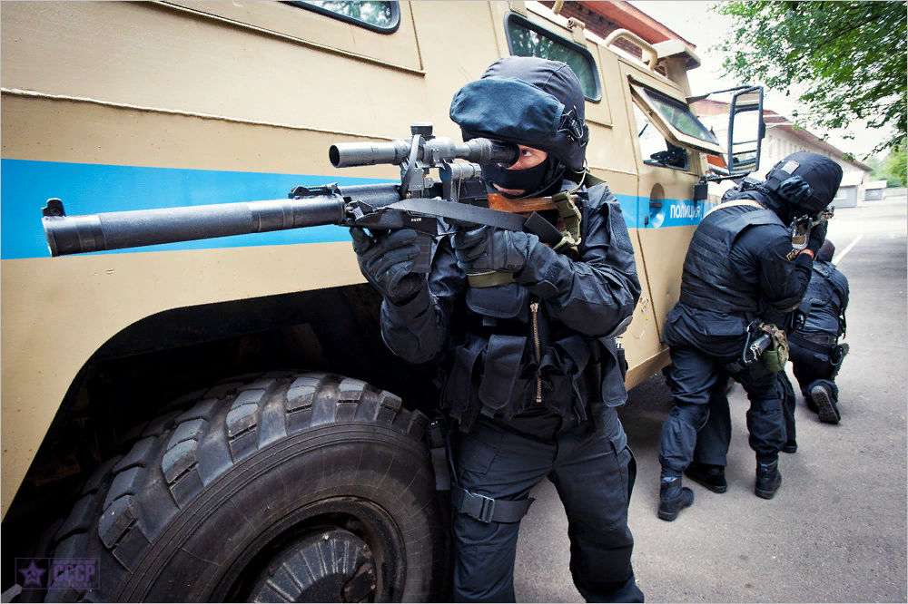 полицейский автозак. группа захвата. спецназ на телеканале. специальные операции полиции. полиция москвы.