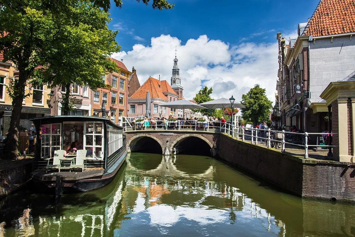 Нидерланды в второй. Алкмар Голландия. Alkmaar, Noord-Holland, Нидерланды. Голландия город Алкмаар. Город Весп Нидерланды.