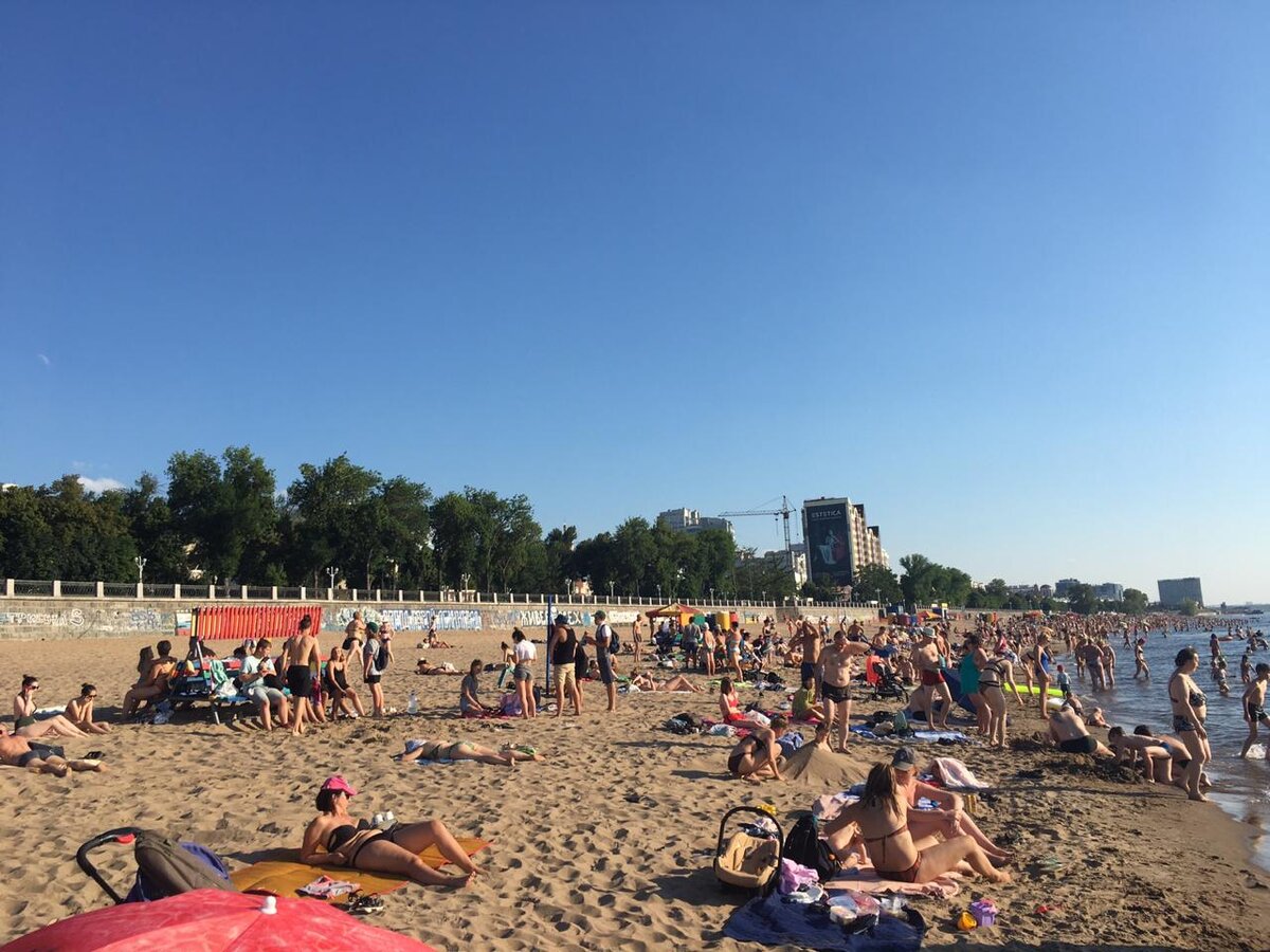 Городской пляж Самары. Фото сделано мной.