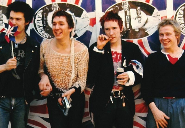 Группа «Sex Pistols» (24smi.org)