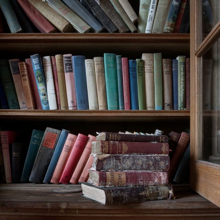 Старый шкаф 