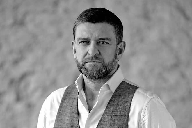 Сергей комаров актер личная жизнь жена фото