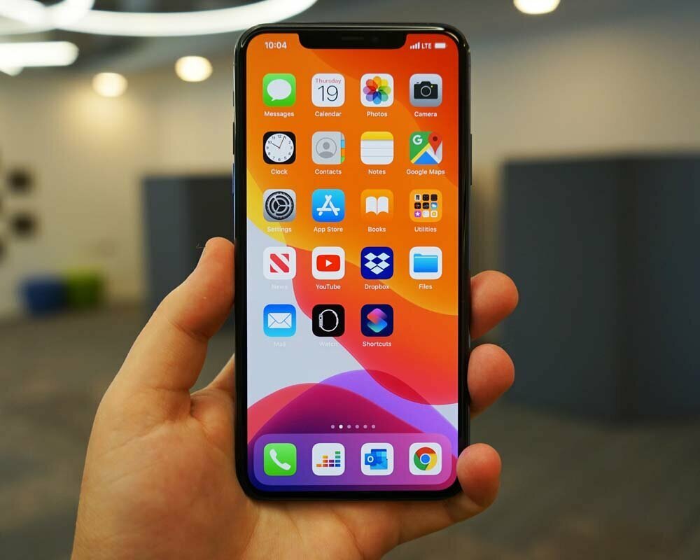 Стоит ли покупать айфон 11 или лучше iPhone XR? | Светлая сторона. | Дзен