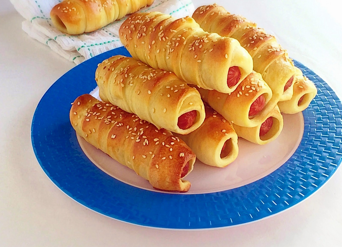 источник изображения https://womanadvice.ru/sites/default/files/39/2016-06-20_1213/mainimage200x200/sosiski_v_teste_v_duhovke.jpg.crop_display.jpg