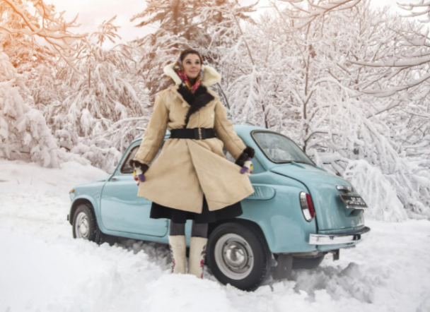 Без тулупа ездить было прохладно.