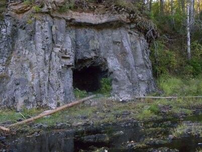 Кашкулакская пещера( пещера чёрного диавола) 
