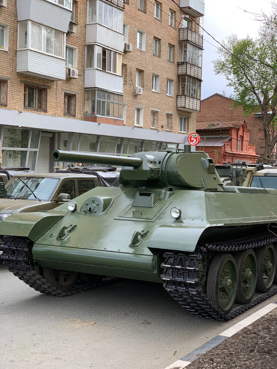 Роман Романчев youtube.com/channel/UCsB2xBc8KBVfKCueALG_Bng