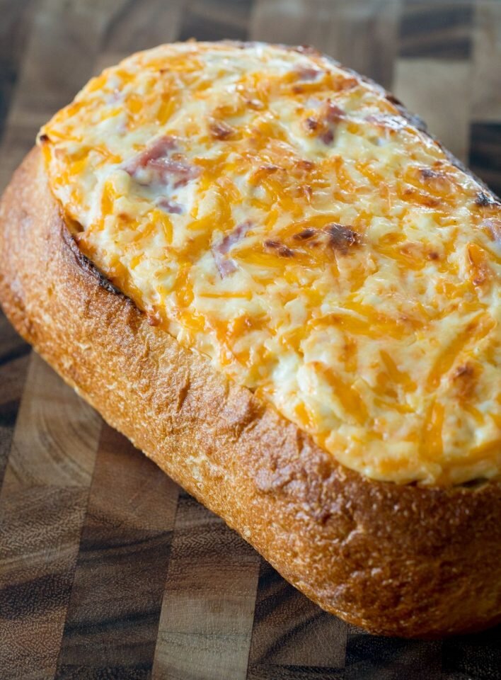 Самый вкусный рецепт мясного рулета с грибами и сметанной, приготовить  можно легко и быстро!