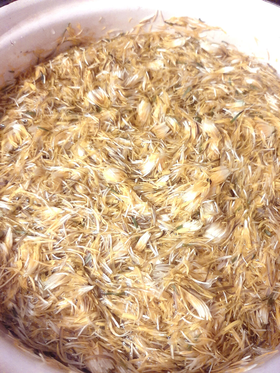 Это замоченные лепестки