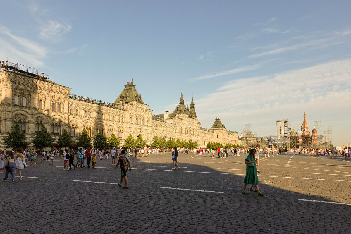 Почему все в москве. Красная площадь.