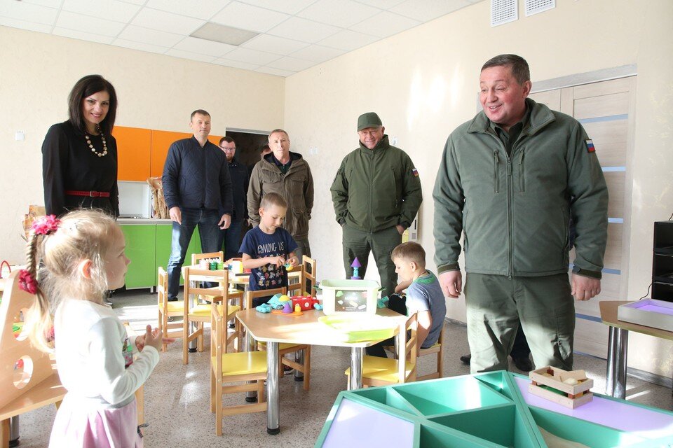     Волгоградский губернатор осмотрел восстановленные объекты. Фото: АВО