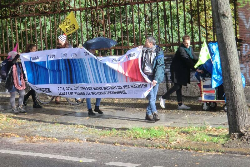 Фото с одного из митингов эко-активистов