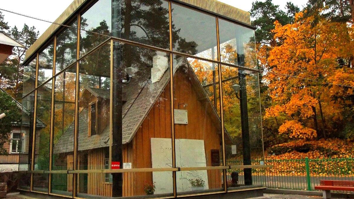 музей "Сарай Н.А.Емельянова" в Разливе. фото из открытых источников в сети  Интернет.