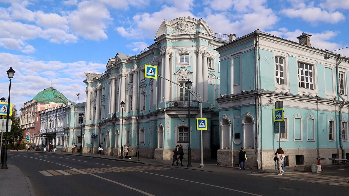 дом комод на покровке история