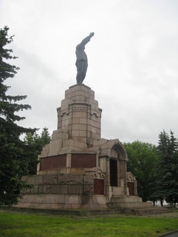 Памятник Ленину в Костроме 