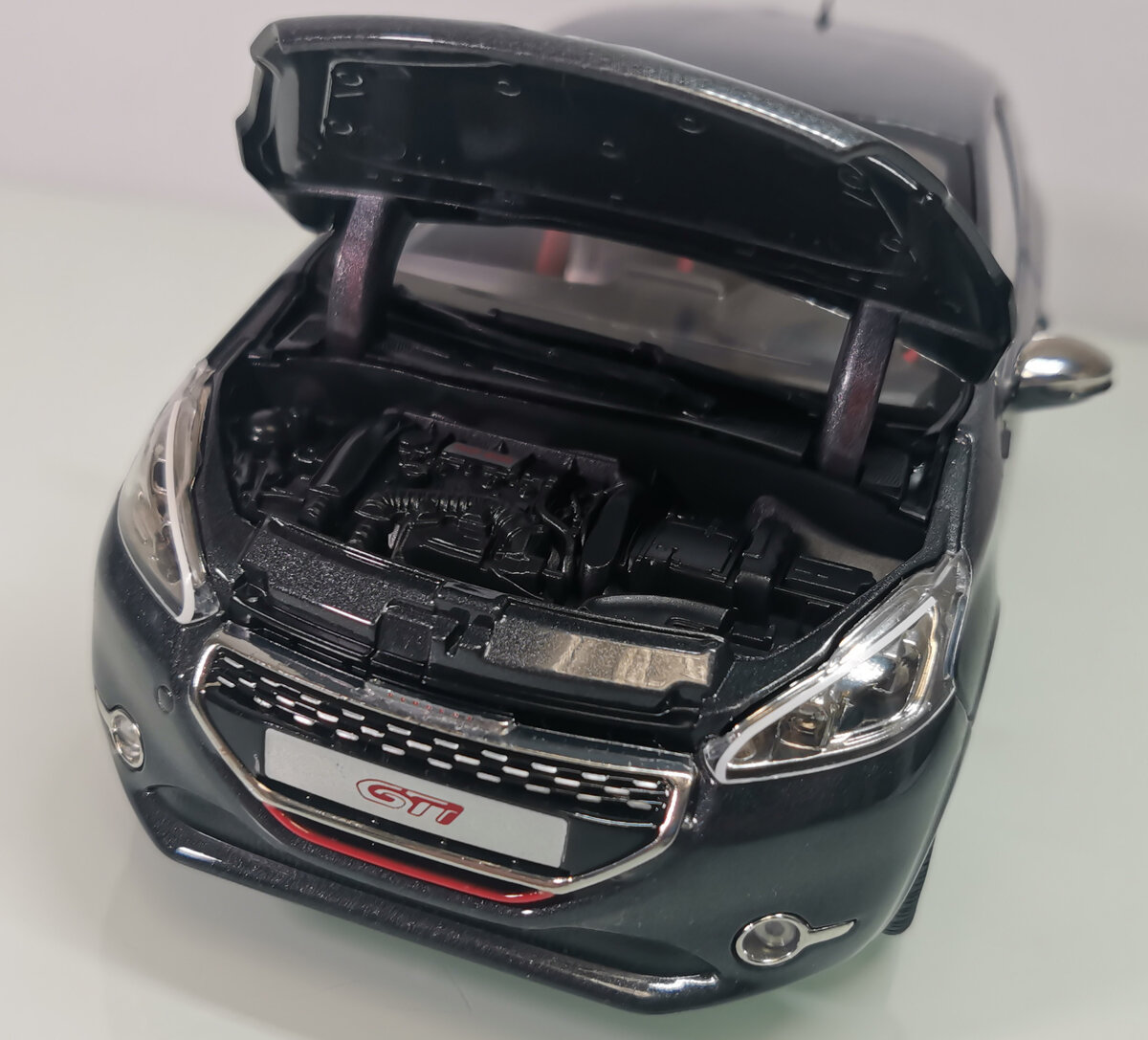 Peugeot 208 GTi 2013 Shark Grey 1:18