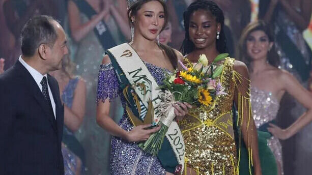     Модель из Южной Кореи Мина Сью Чон стала обладательницей титула «Мисс Земля». Победительницу выбирали из представительниц 86 стран.