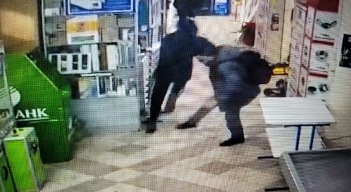    Нигде не работающий, ранее судимый 20-летний житель Жуковского района приехал в Обнинск и отправился в супермаркет. Рената Белич