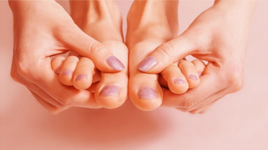 Пальцы ног зрелых женщин порно