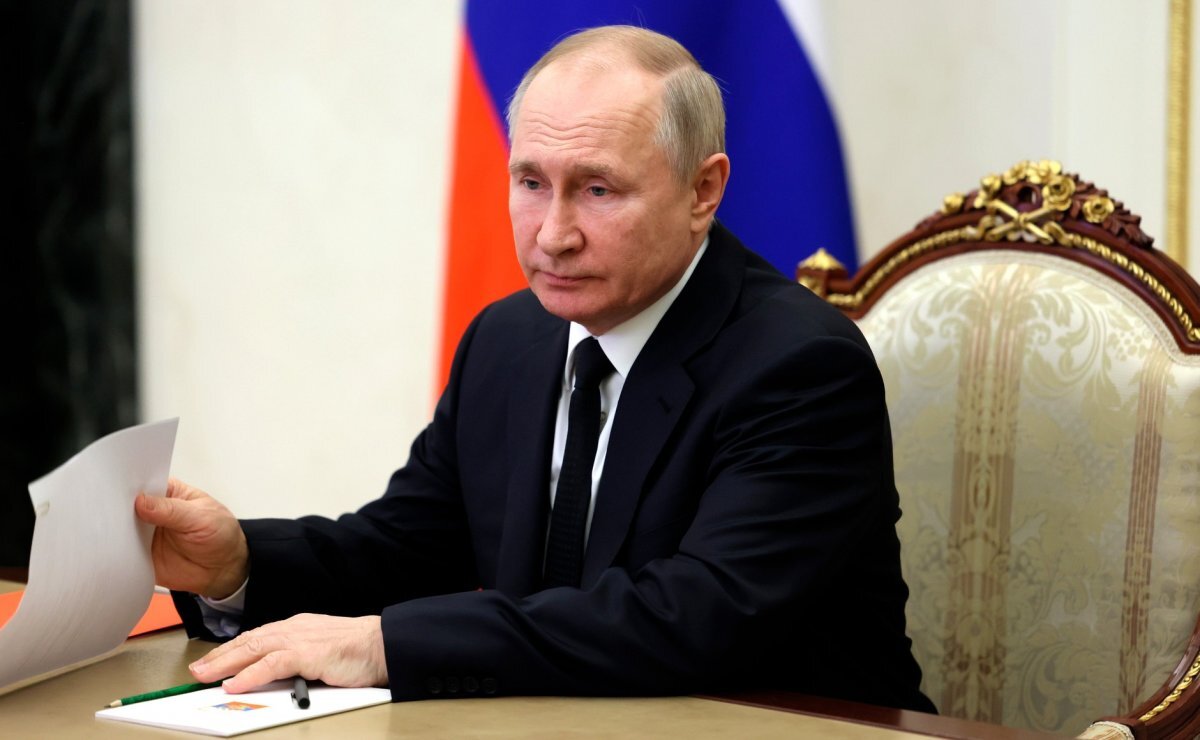    Путин поручил подготовить программу развития новых регионов РФ