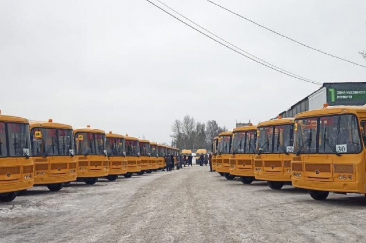    В Мурманской области заработают девять новых школьных автобусов