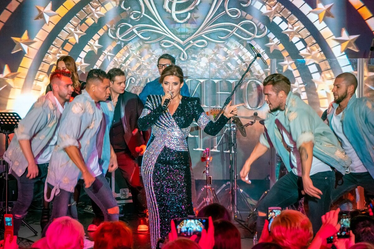 концерты красная поляна. Wow arena красная поляна. концерты на красной поляне. Red arena красная поляна. концерты красная поляна.