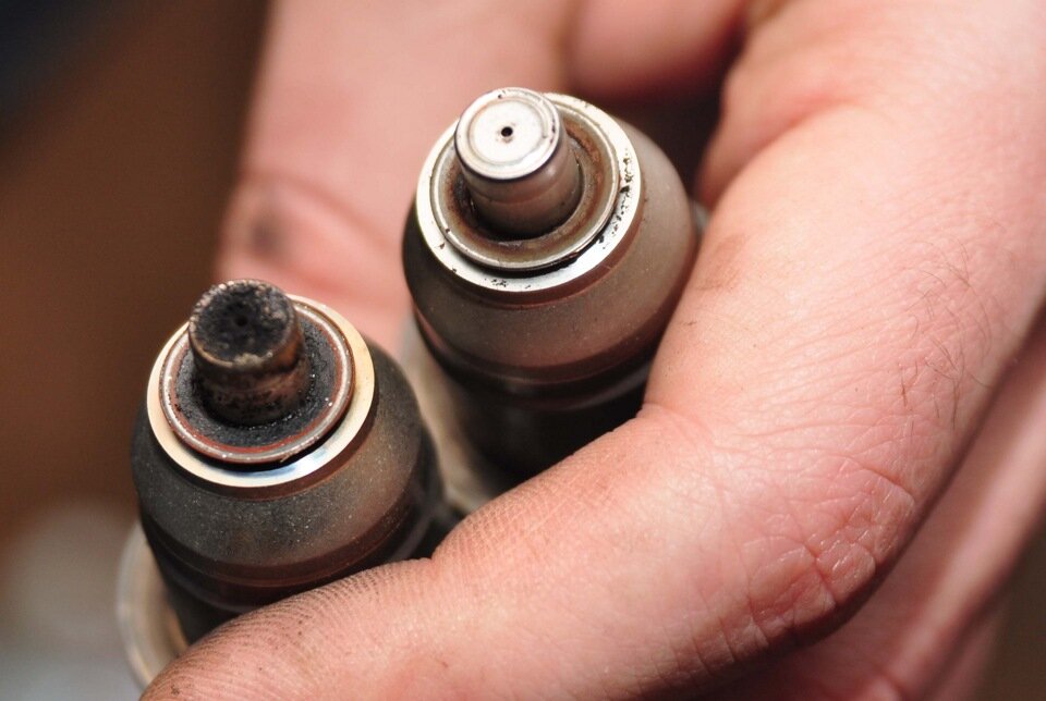 Разница между грязной и чистой форсунками