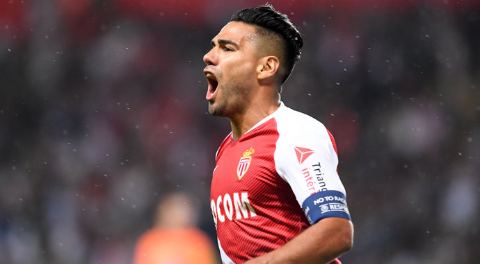 Нападающий «Монако» Радамель Фалькао может стать игроком «Интера». 
Сообщается, что руководство миланского клуба проведет переговоры по трансферу колумбийского футболиста в случае ухода форварда Мауро Икарди.

Отметим, что действующий контракт Фалькао с «Монако» рассчитан до июня 2020 года, трансферная стоимость оценивается в 12 миллионов евро.

В нынешнем сезоне 33-летний игрок принял участие в 35 матчах во всех турнирах, забил 15 голов и сделал 3 результативные передачи. 