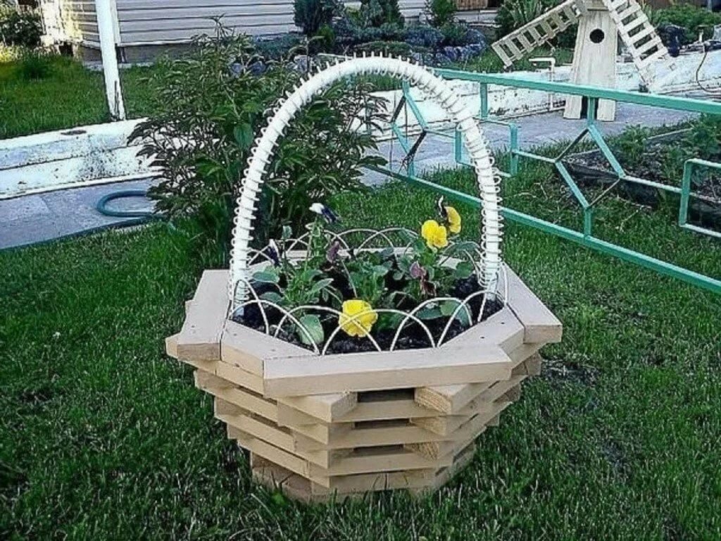 Очень симпатичный вазон- цветник