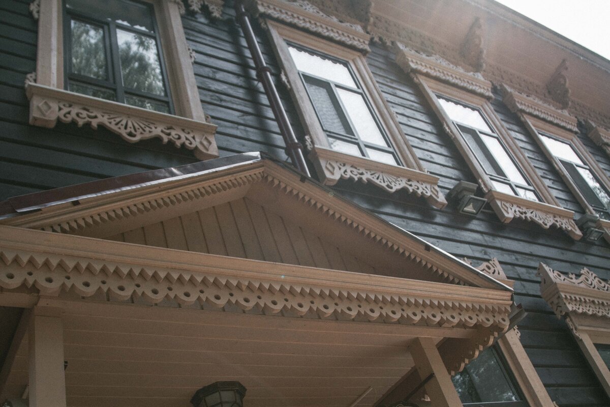 Фасад гостиницы «Абажур»