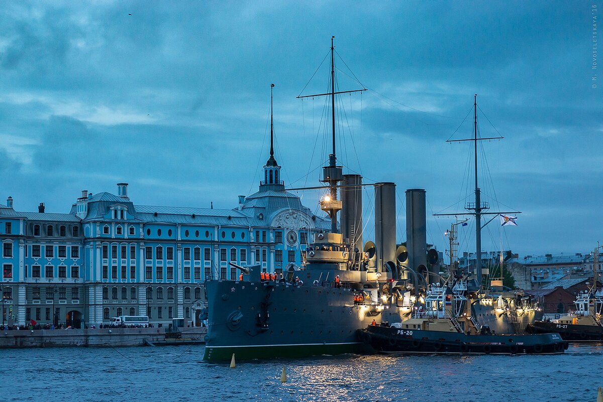 Санкт-Петербурге Аврора в Санкт Петербурге крейсер