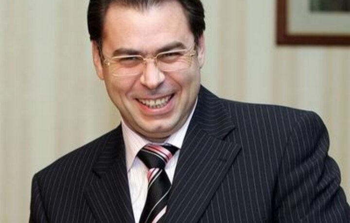 Когда миллиардер) Данное фото находится в свободном доступе в интернете. 