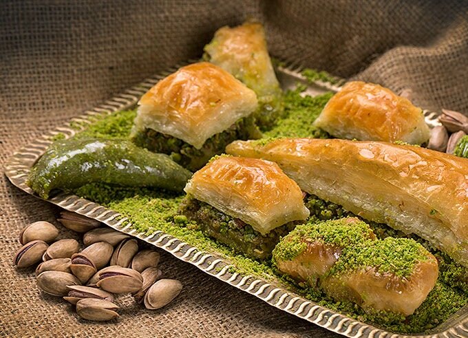 Разнообразные виды пахлавы в Газиантепе.