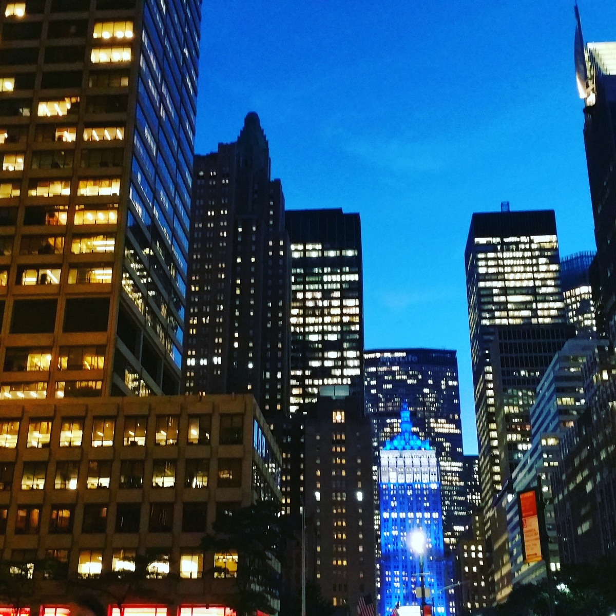 Нью-Йорк никогда не спит