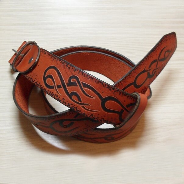 Кожаный ремень в подарок