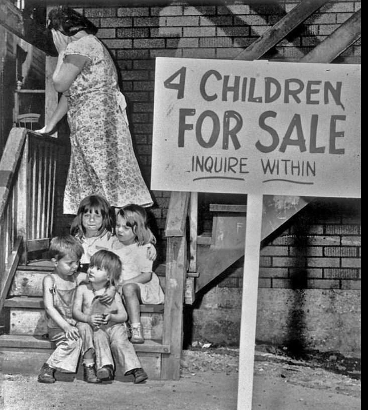 Ужасные родители выставили на продажу всех своих детей